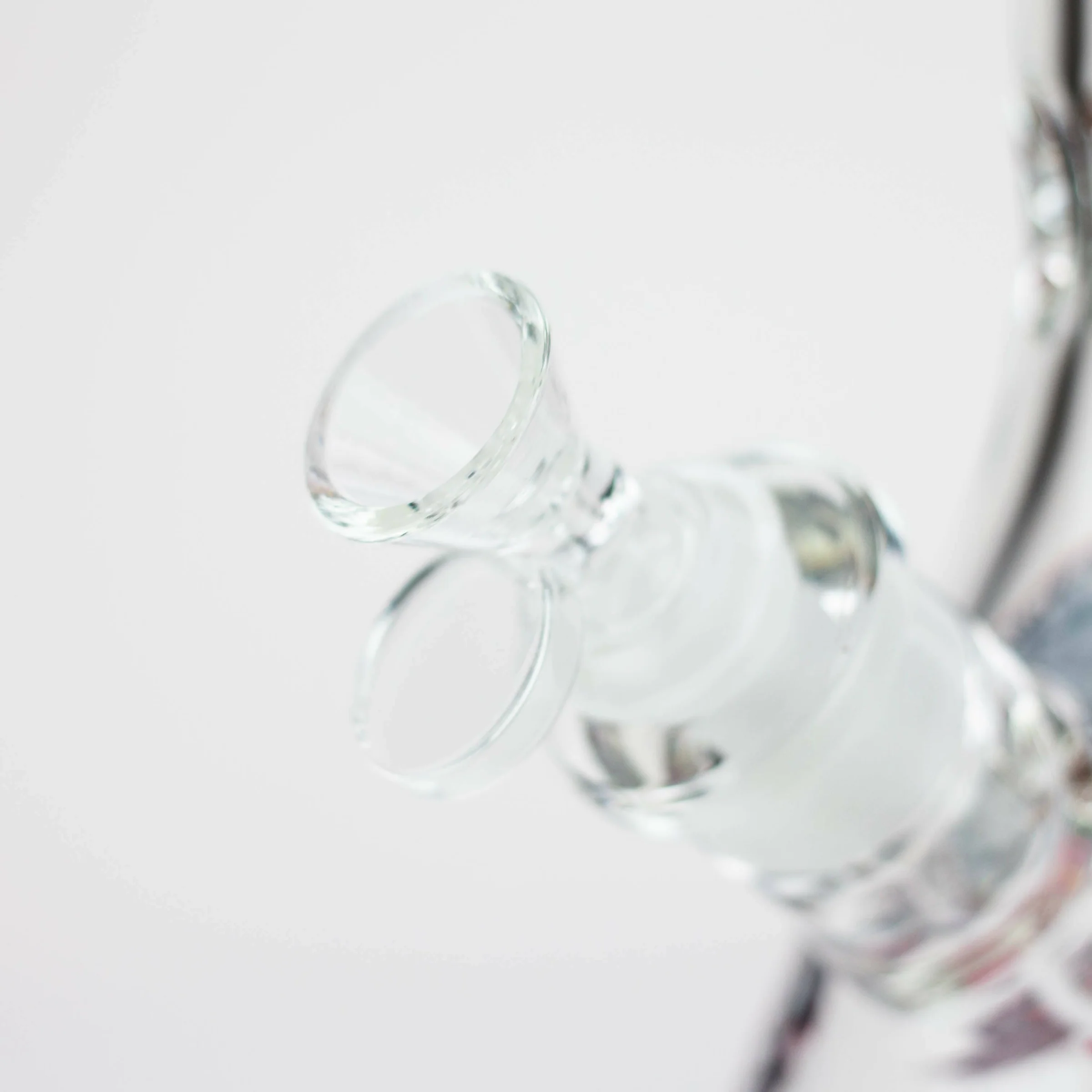TO Champions Glass Water Bong - Image 3